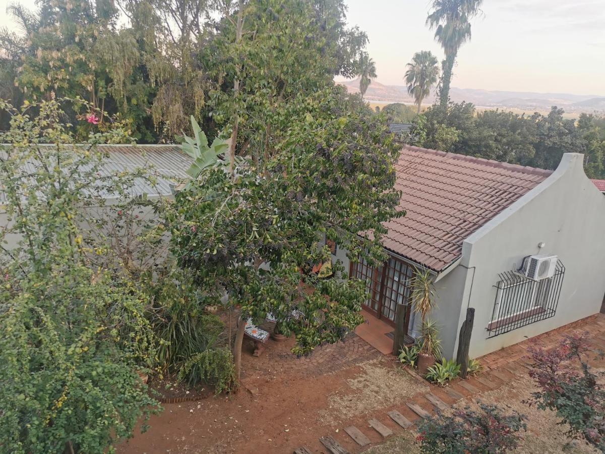 Sun Deck Lodge Hartbeespoort Exterior foto