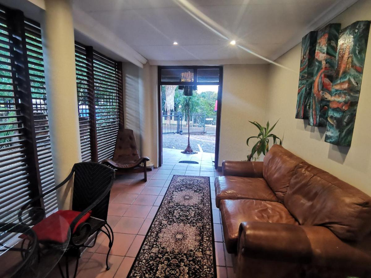 Sun Deck Lodge Hartbeespoort Exterior foto